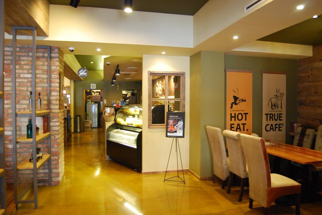 Arirang Tourist Hotel Чангуон Екстериор снимка