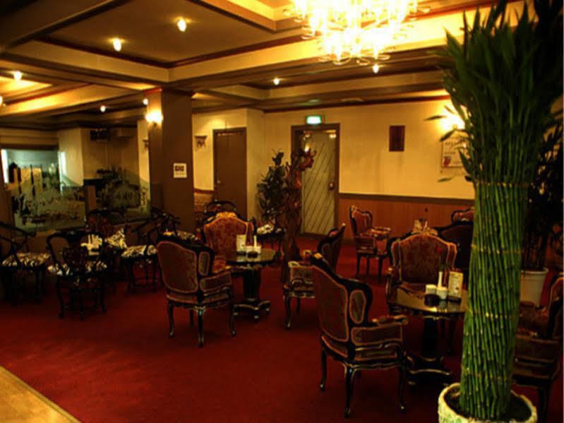 Arirang Tourist Hotel Чангуон Екстериор снимка